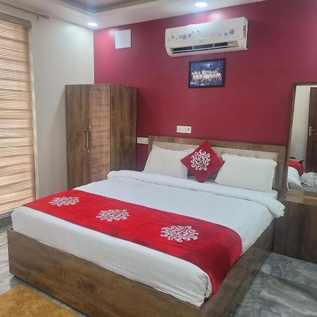 The Swiss Residency Hotel Greater Noida Bagian luar foto