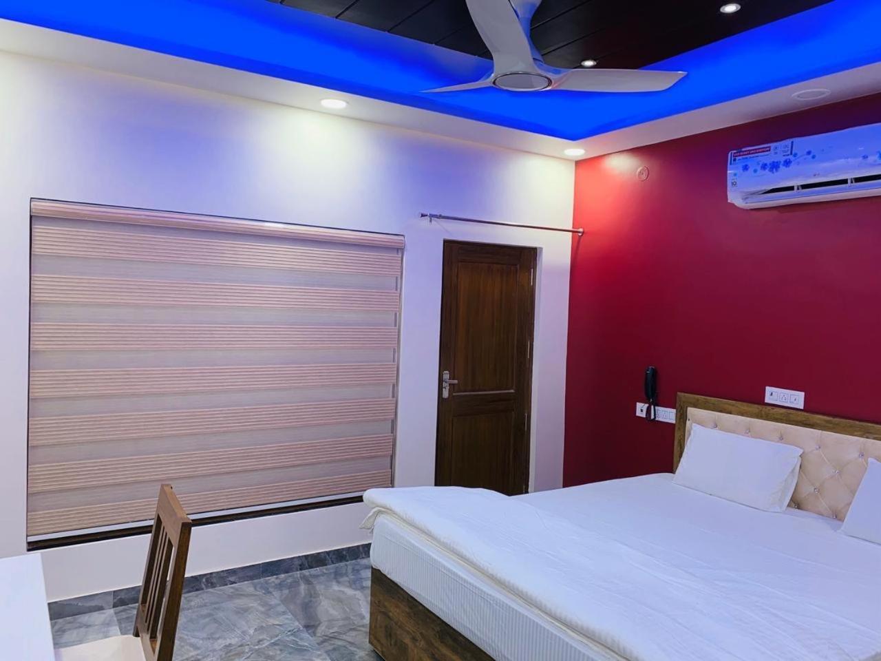 The Swiss Residency Hotel Greater Noida Bagian luar foto